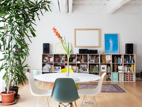 Ufficio di Coovi con un ambiente interno contemporaneo, coerente con il posizionamento del brand nel general contracting e nell’interior design.